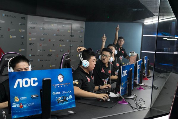 爾成為下一 爾成為下一