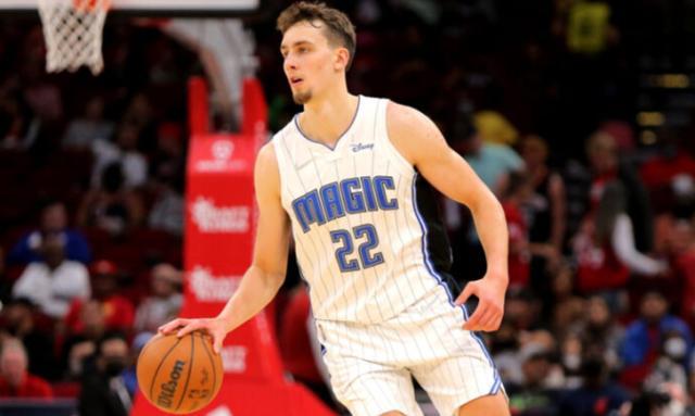 亚历山大自 亚历山大自