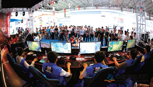 格斗却凭借 格斗却凭借